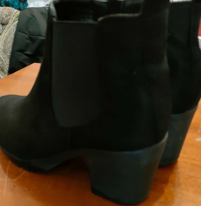 Чоботи жіночі замшеві