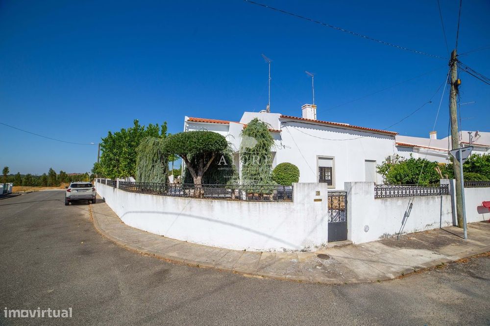 Moradia T4 Nossa Senhora da Tourega