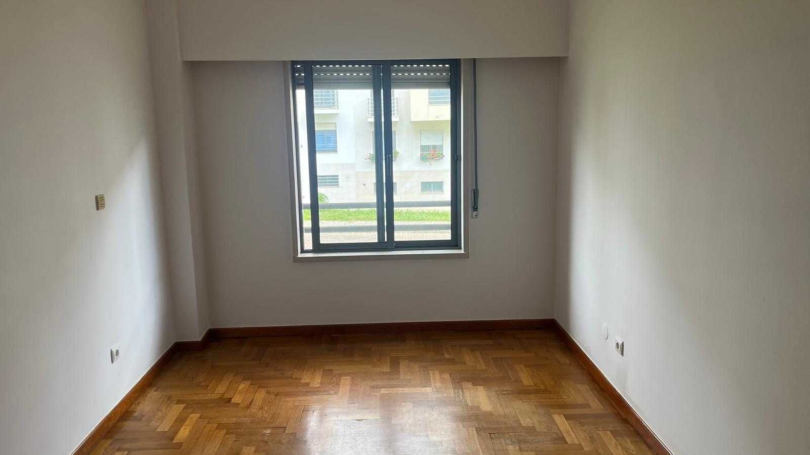 Apartamento T3 à venda na zona nova do Montijo