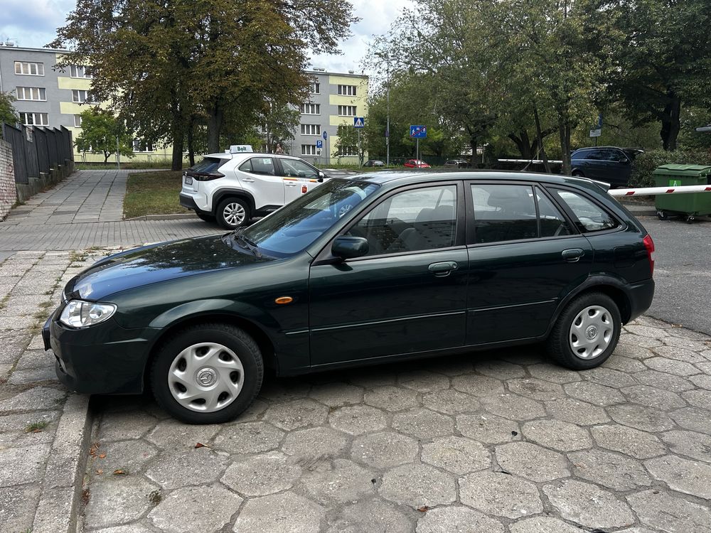 Mazda 323F automat, 120000km przebiegu 14 lat w jednej rodzinie