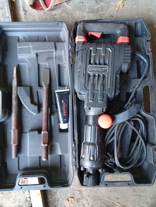 Здам в оренду Перфоратор,відбійний молот, торцовочну машину. І ТД іТП.