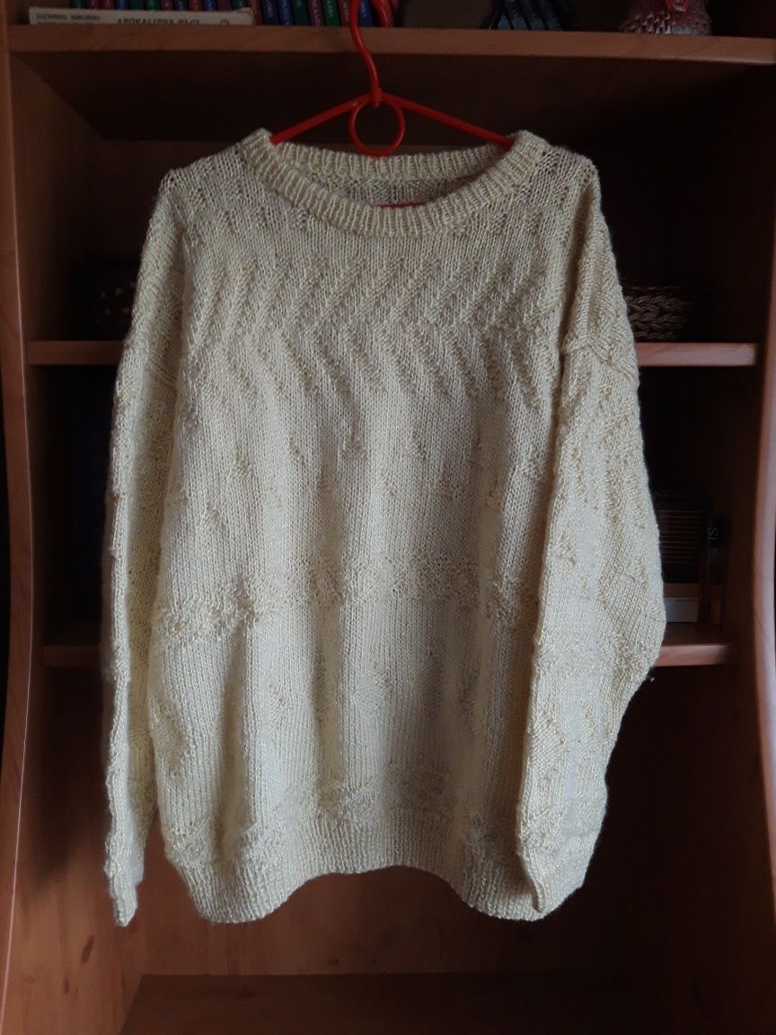 Śliczny kremowy sweter oversize rozmiar  46/48/50  5XL  Handmade
