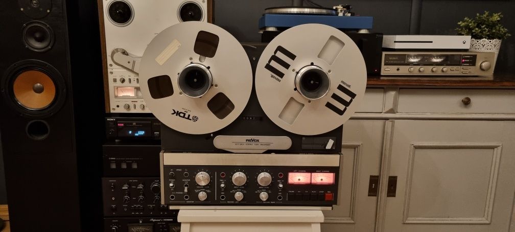 Magnetofon szpulowy REVOX B 77 MK II. 4 track.