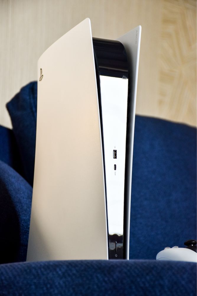 Sony PlayStation 5 Digital Edition / 1TB / Ідеальний стан / 2 ревізія