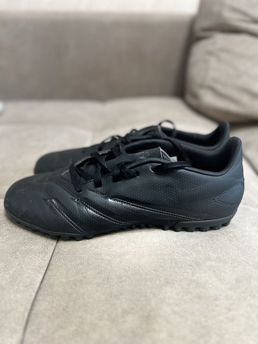 Сороконіжки Adidas predator