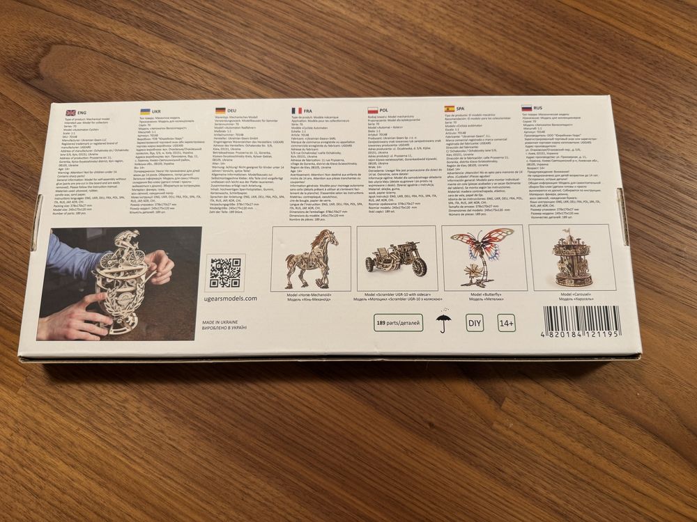 NOWY UGEARS model kolarza rowerzysty puzzle 3D