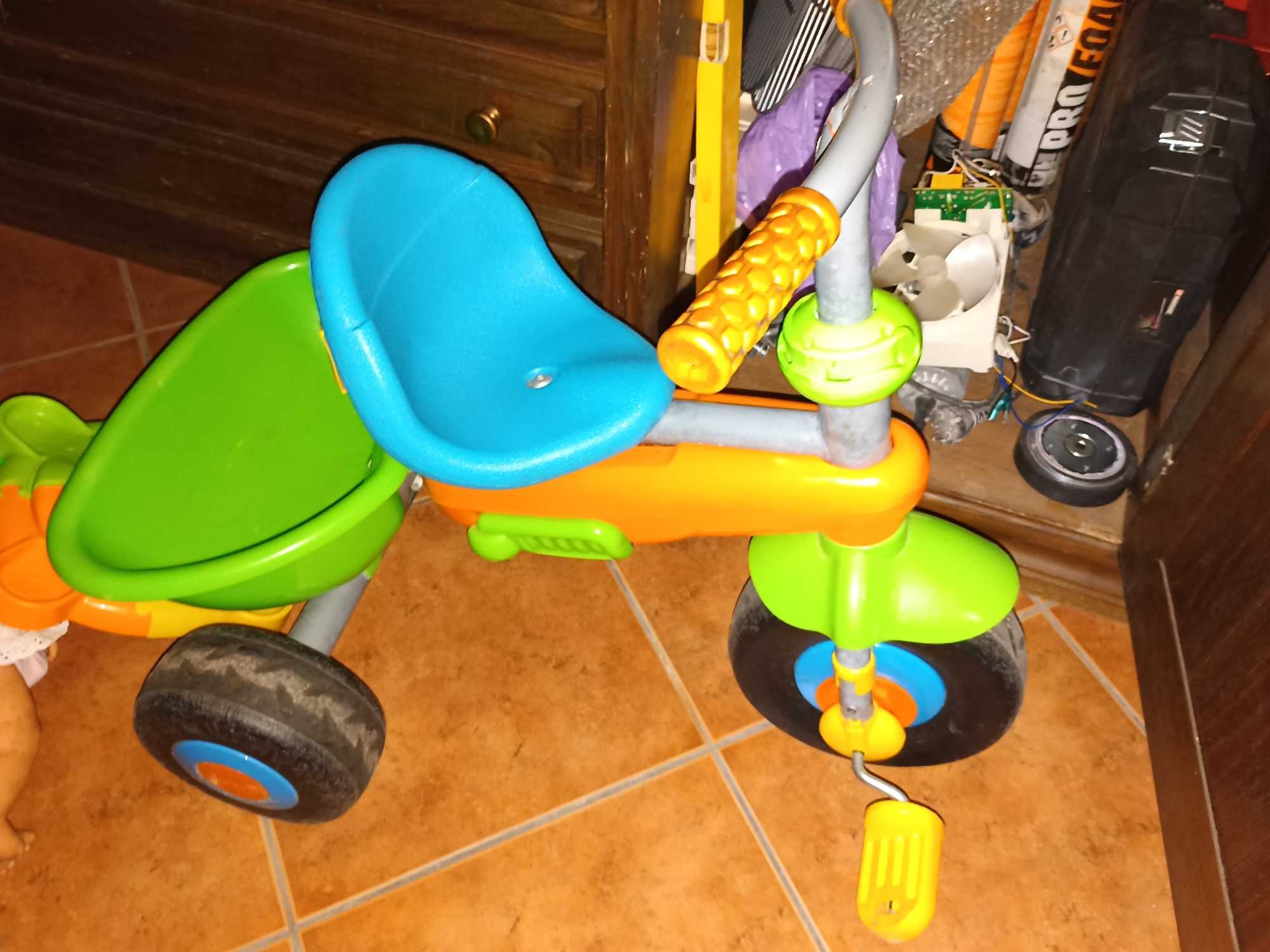 Triciclo para criança resistente