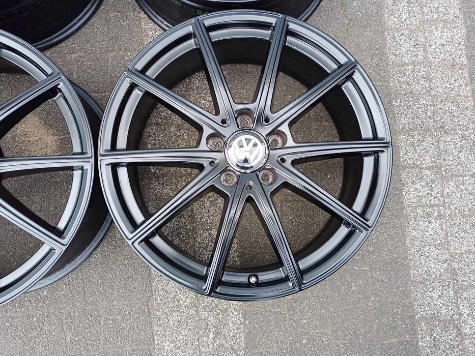 18" VW Golf Caddy Eos Touran Passat CC Scirocco  Audi A3 Skoda CZARNE