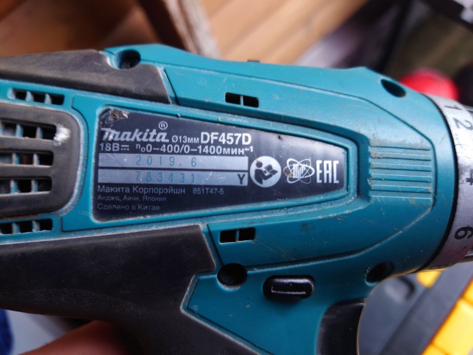 Шуруповерт Makita df457d