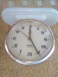 Механические настольные часы с будильником " Слава".