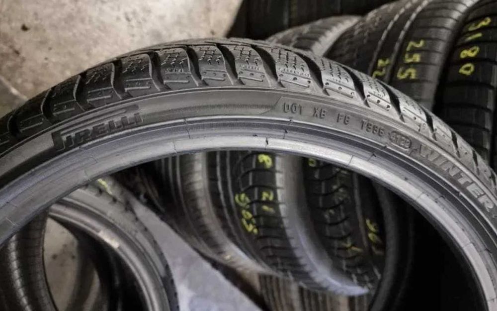 255/30 R20 PIRELLI WINTER SOTTOZERO 3 (90%) 235 245 265. 35 40 45 50