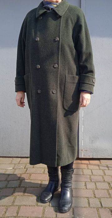 Пальто демисезонное(платок в подарок)