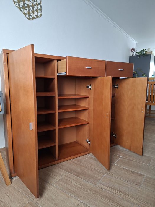 Móvel de sala com muita arrumação