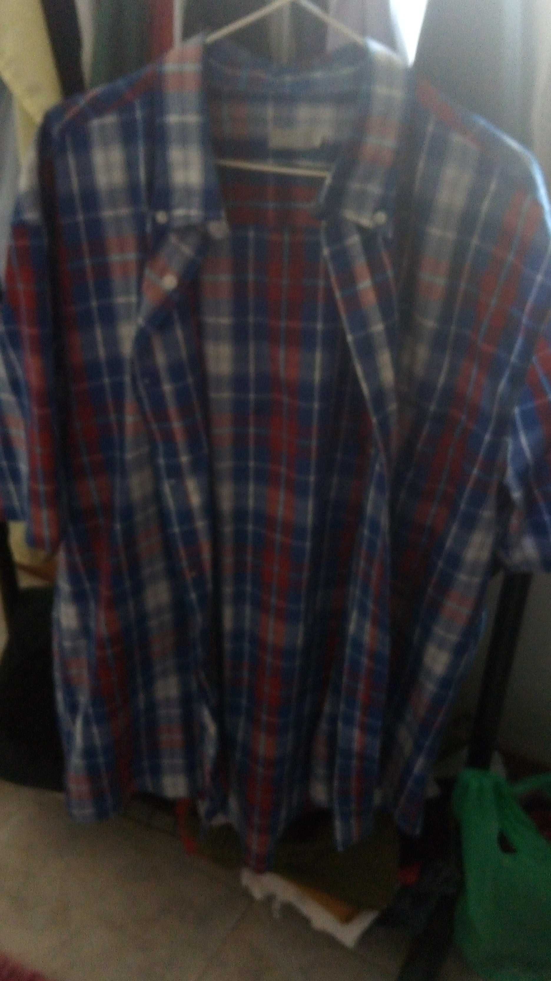 Vende se camisas a bom preço