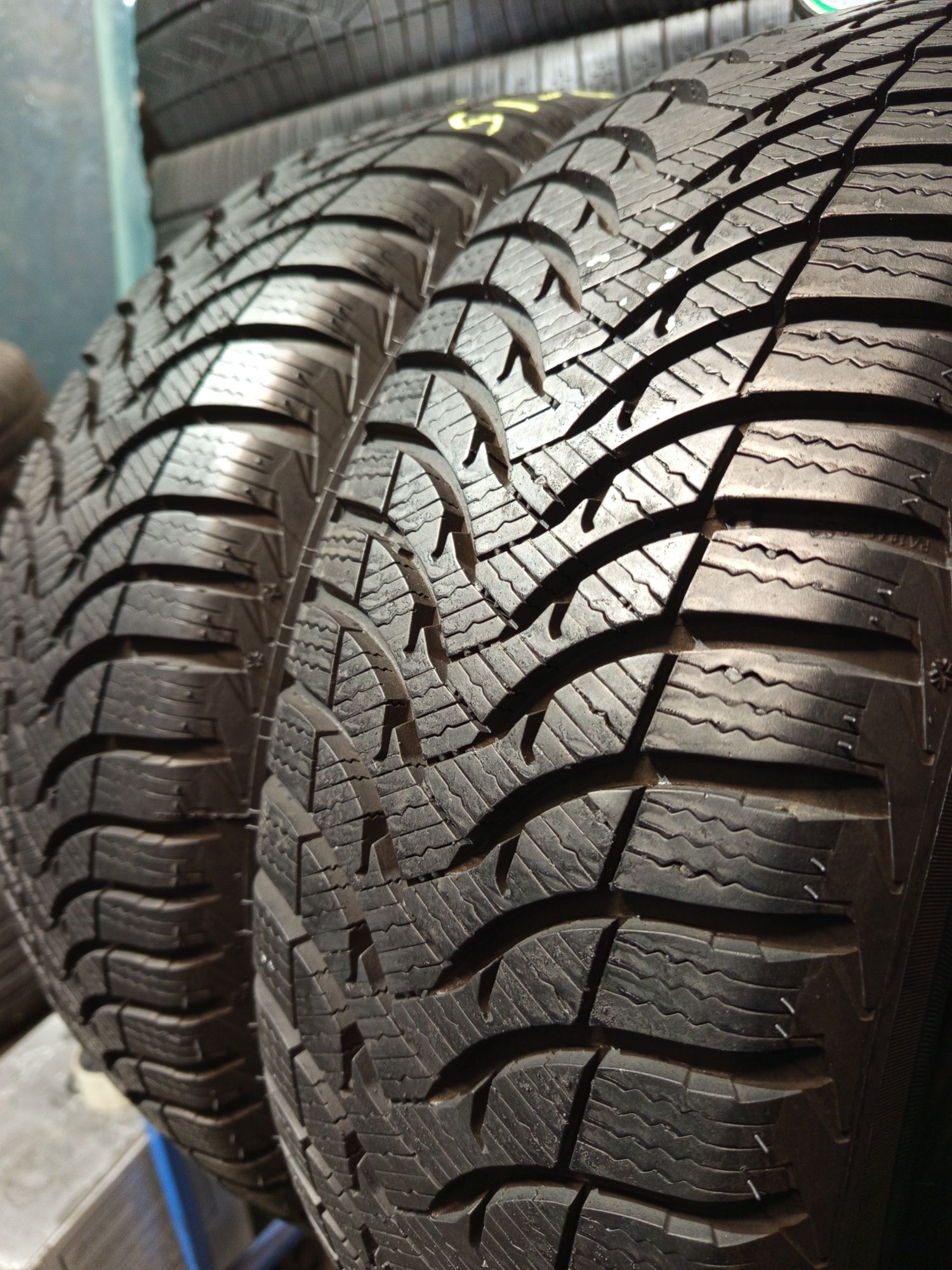185/60R15 Michelin Alpin a4