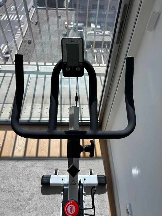 Bicicleta Estática BH Fitness Indoor SB2.2