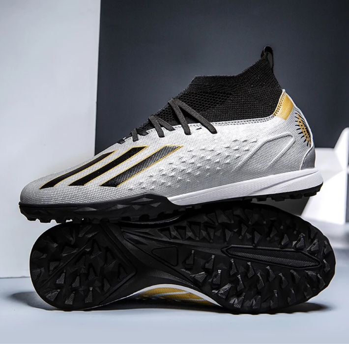 Продам сороконожки,футзалки Adidas 43р Новые