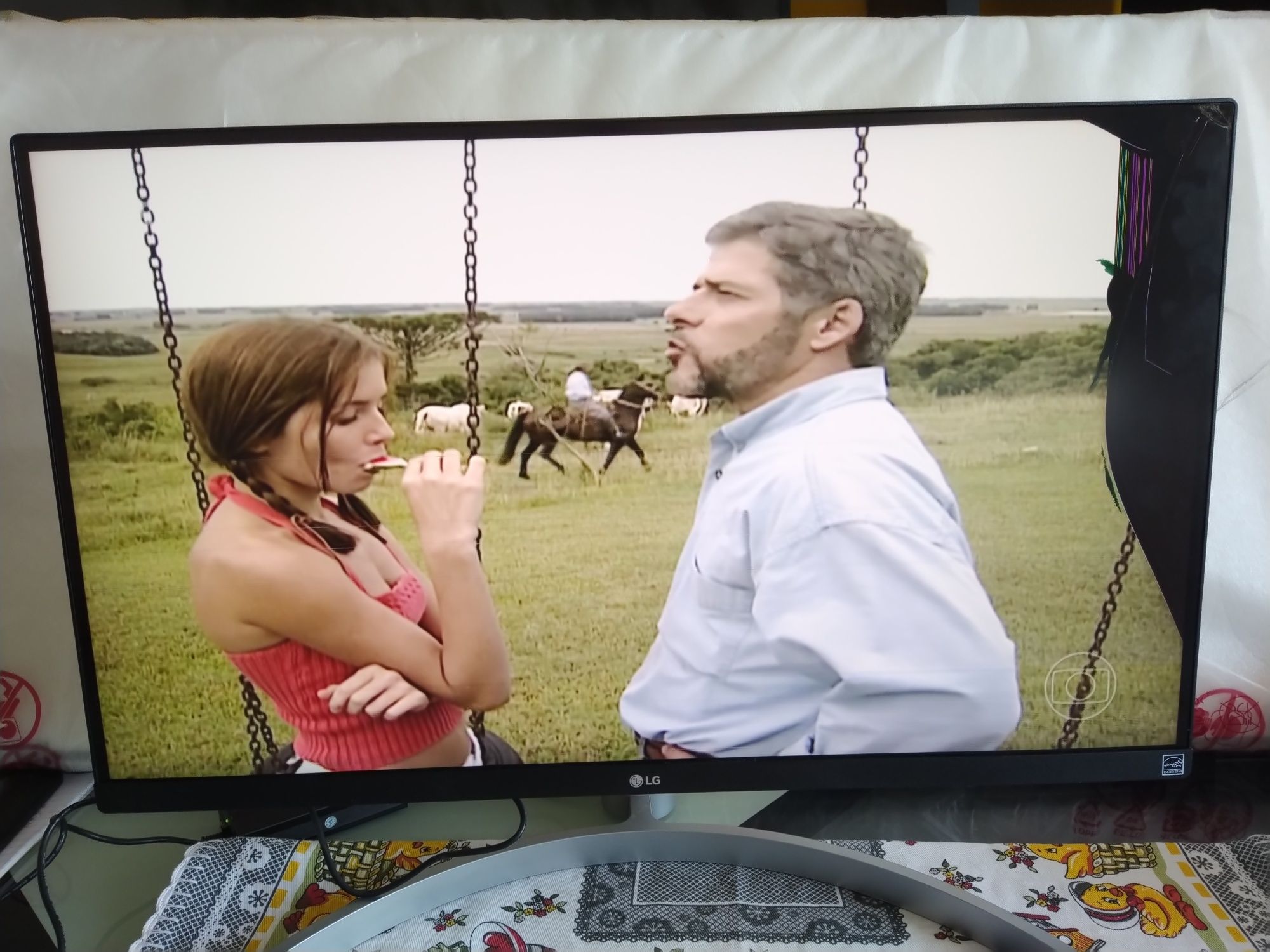 Monitor LG 27UP85NP-W 27" 4K UltraHD casa quarto apartamento vivenda