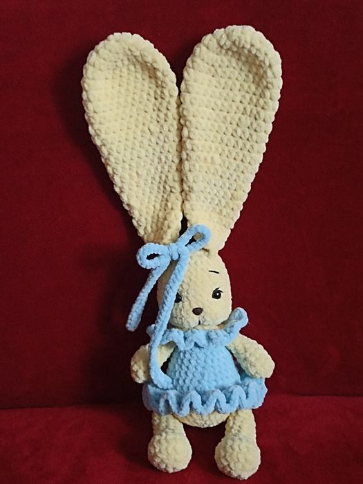 М'яка в'язана іграшка