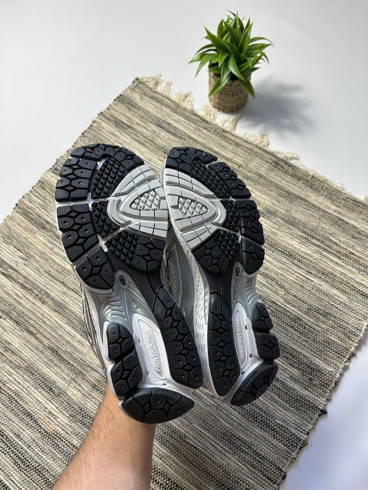 Кросівки New Balance 1906r Silver