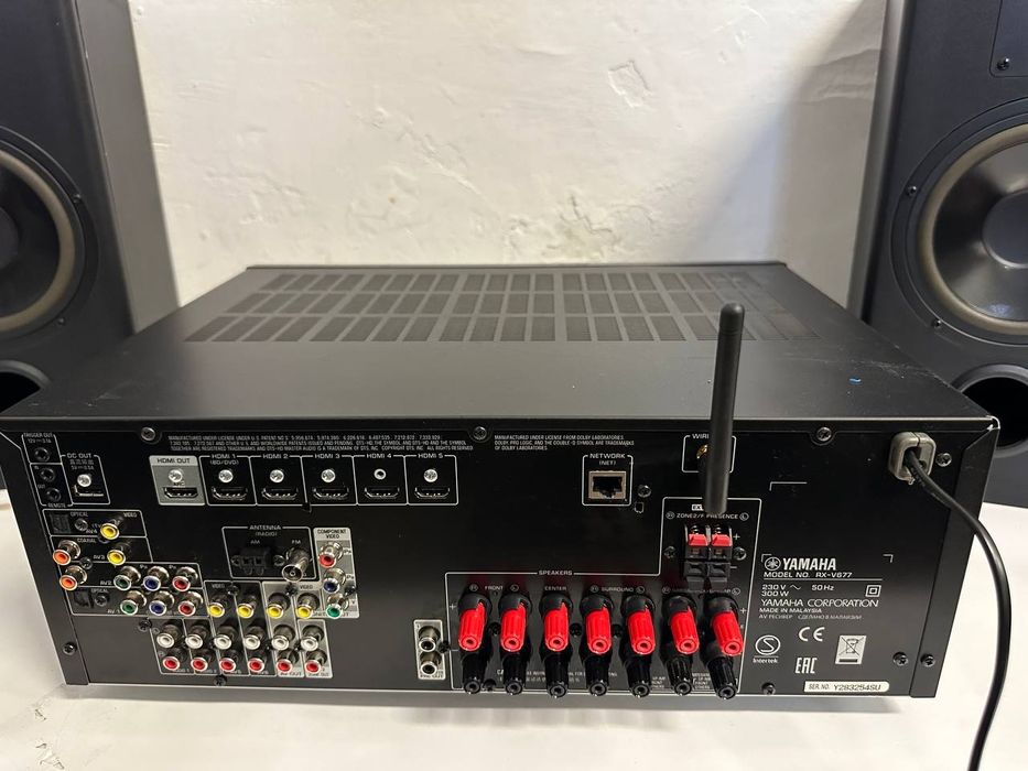 7.2 Amplituner Yamaha RX-V677, HDMI, Wi-Fi i LAN, 4K, 7*150Watt, AirPl