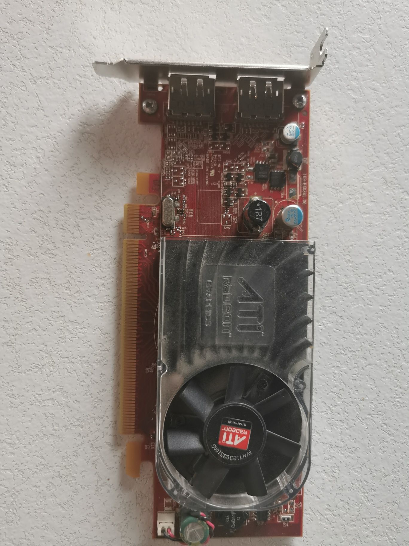 Karta graficzna ATI Radeon Dual Display