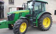 Ciągnik John Deere 5090M