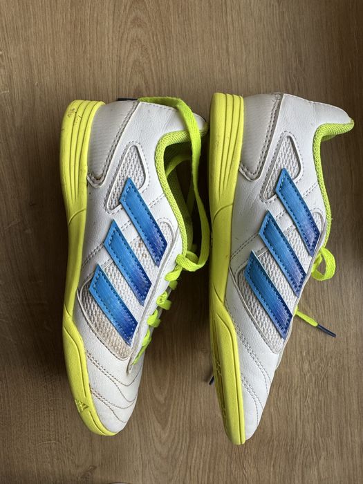 Adiadas halówki piłka nożna