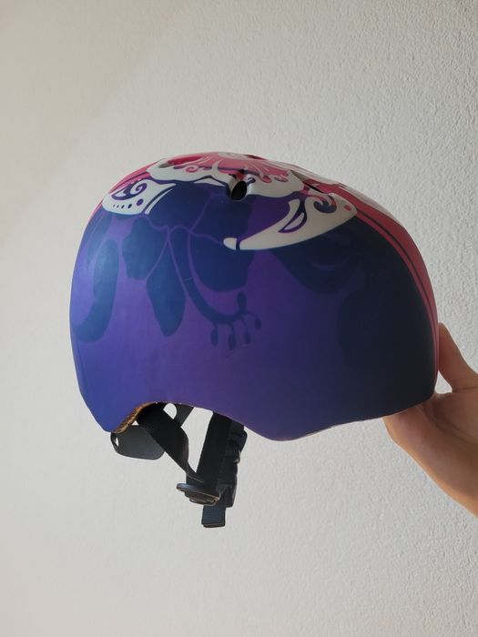 Kask na rolki, wrotki, deskorolkę, łyżwy