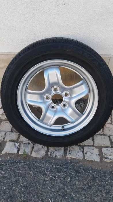 Pneus usados de varias medidas usados ver[descrição]