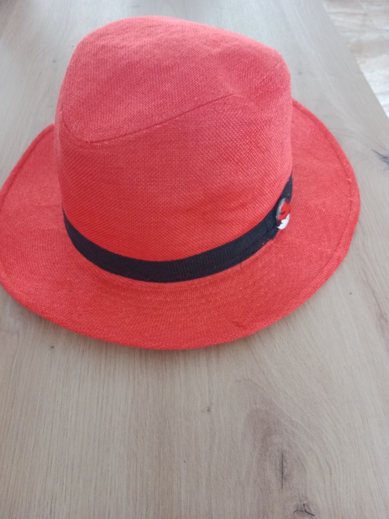 Kapelusz damski czerwony nowy