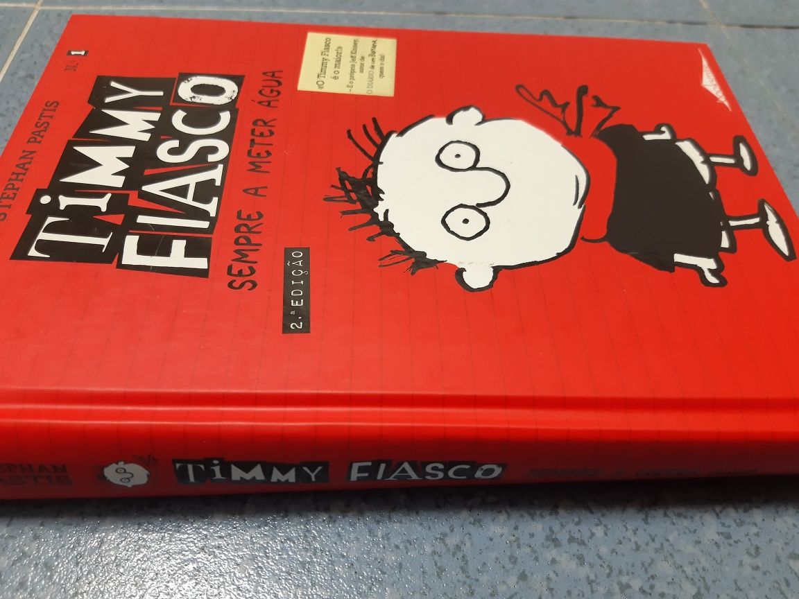 Livro Timmy Fiasco: Sempre a Meter Água