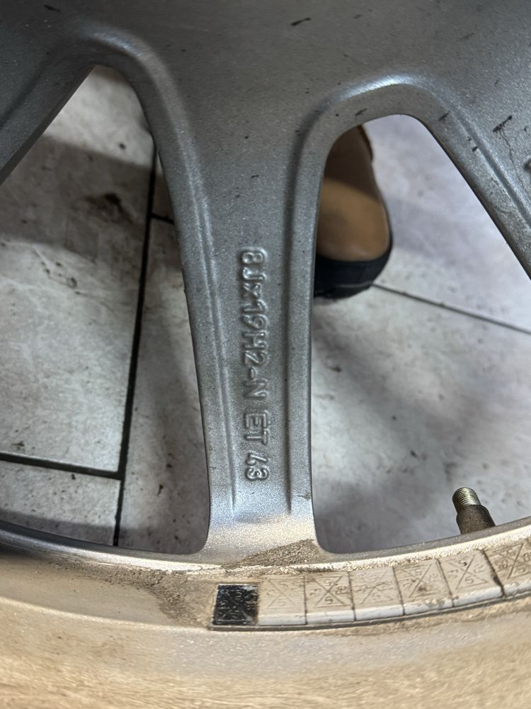 Felga w213 amg 8,0Jx19H2 ET43