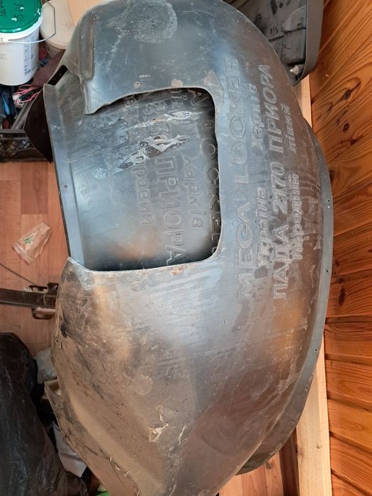 Подкрилки пріора