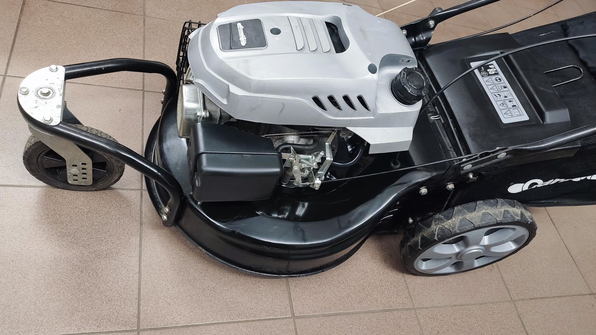 Kosiarka spalinowa z napędem 173ccm