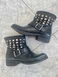 Botins/botas salsa com apliques
