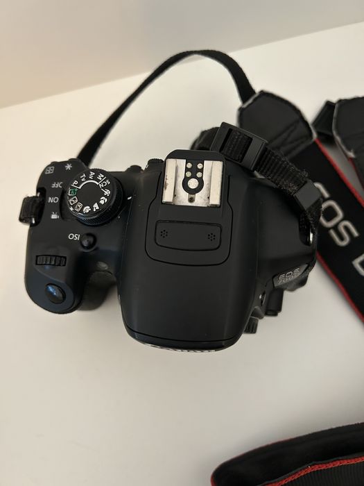 Canon 700D com lente 18-135