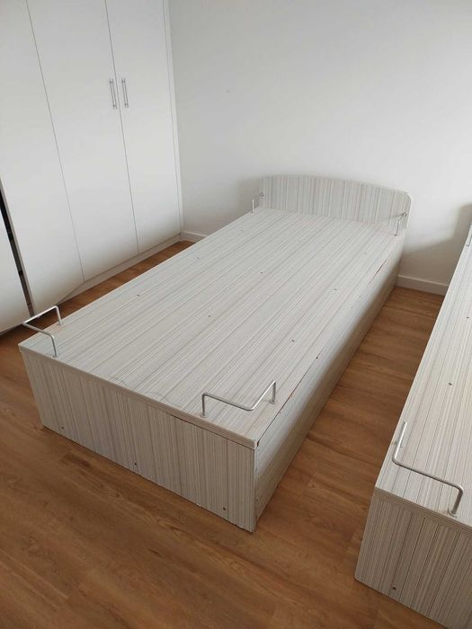 camas individuais usadas
