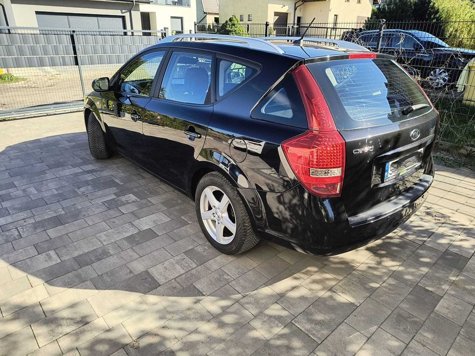 Kia Ceed kombi  1.4 2010r