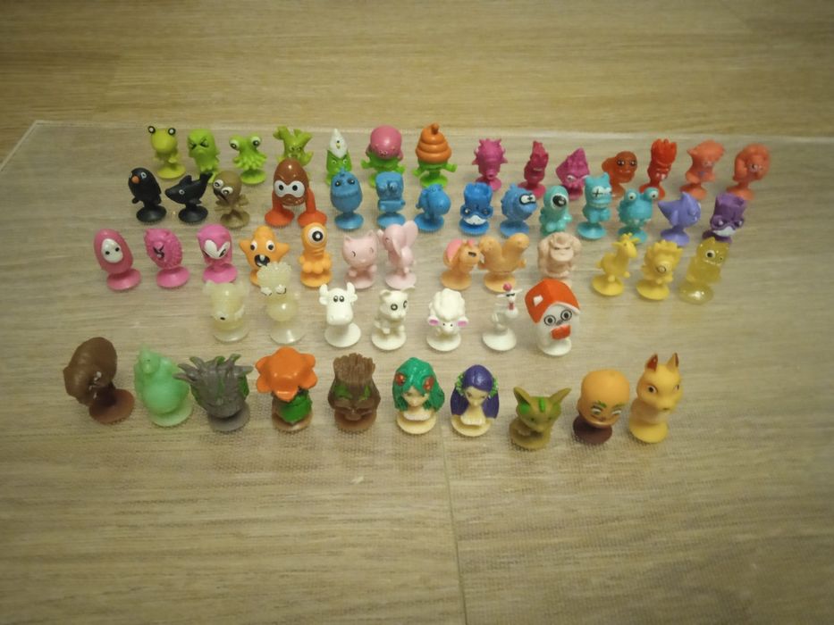 Іграшки фігурки тварин на присосках