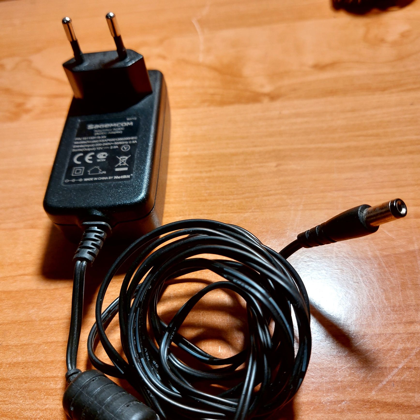 Ładowarka 12 v 2 a