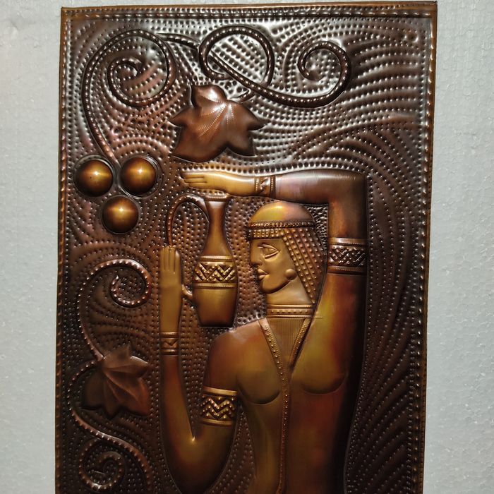 Картина - чеканка " Дівчина"