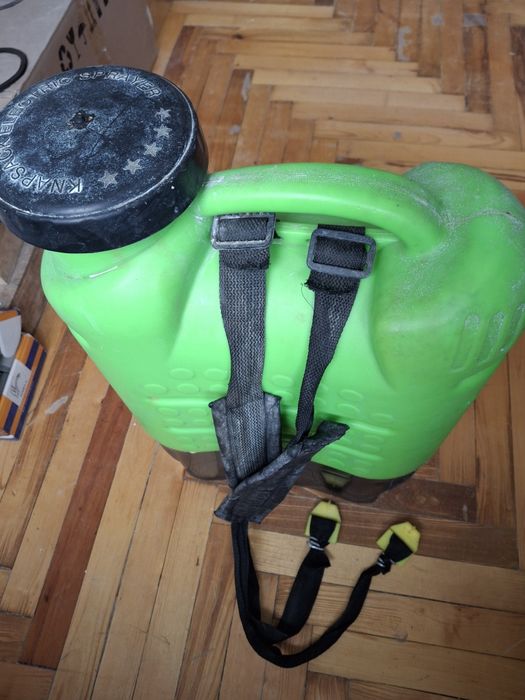 Продам опрыскиватель садовый