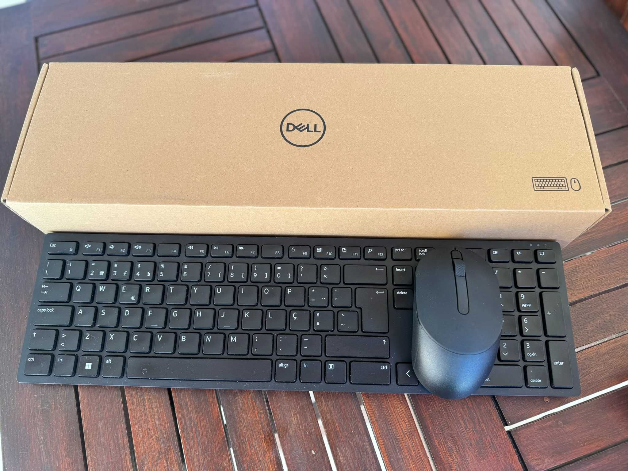 Teclado e Rato Dell + Suporte Portatil