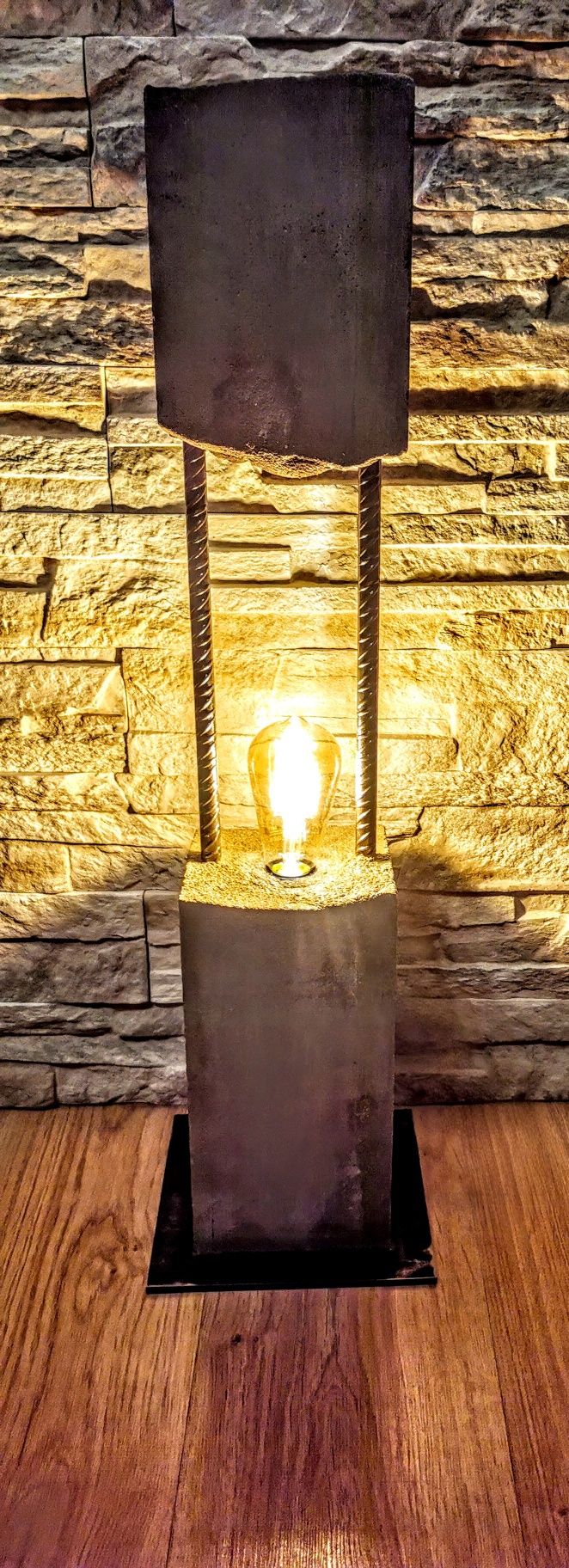 Lampa betonowa Loft