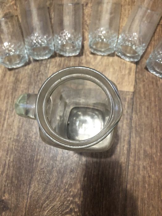 Набір стаканів з кувшином