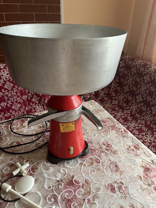 Сепаратор молока Мотор січ СЦМ 80