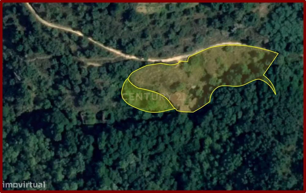 “Quinta com 2 moinhos/azenha em ruína e acesso ao ribeiro do Pinheiro"