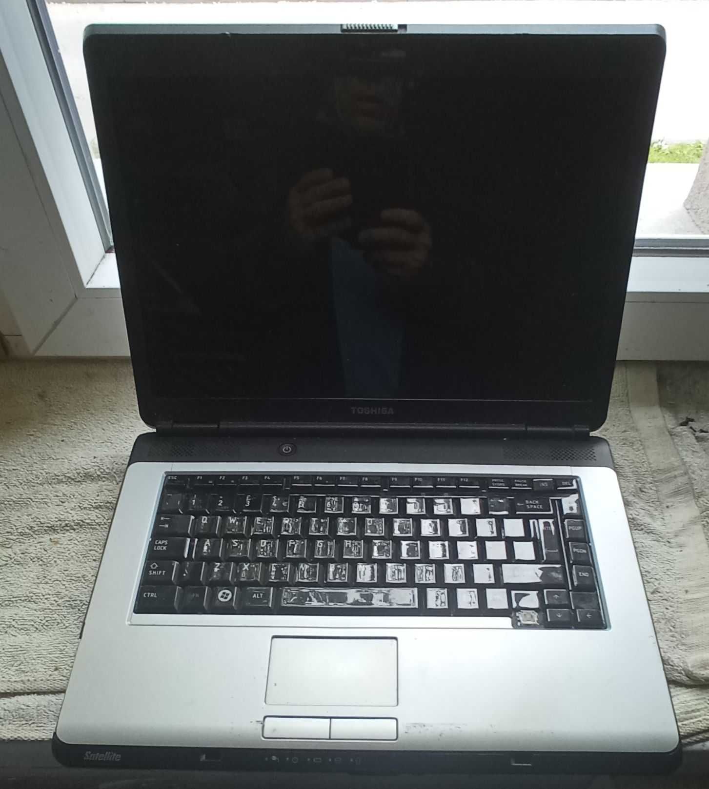 laptop Toshiba L300-129