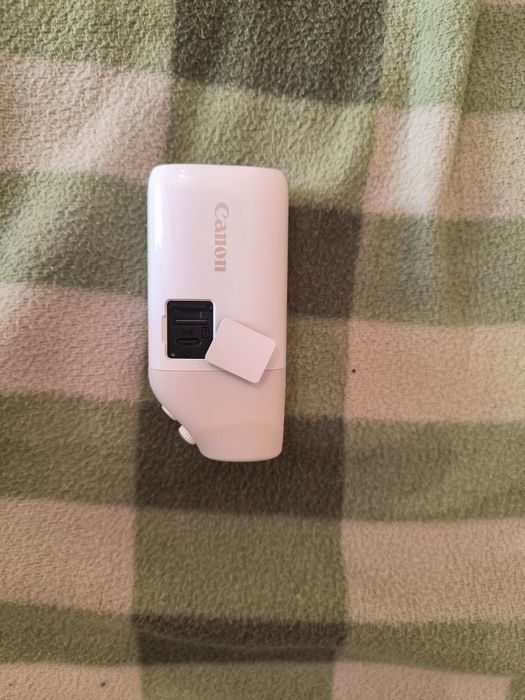 Цифрова камера CANON PowerShot Zoom KIT